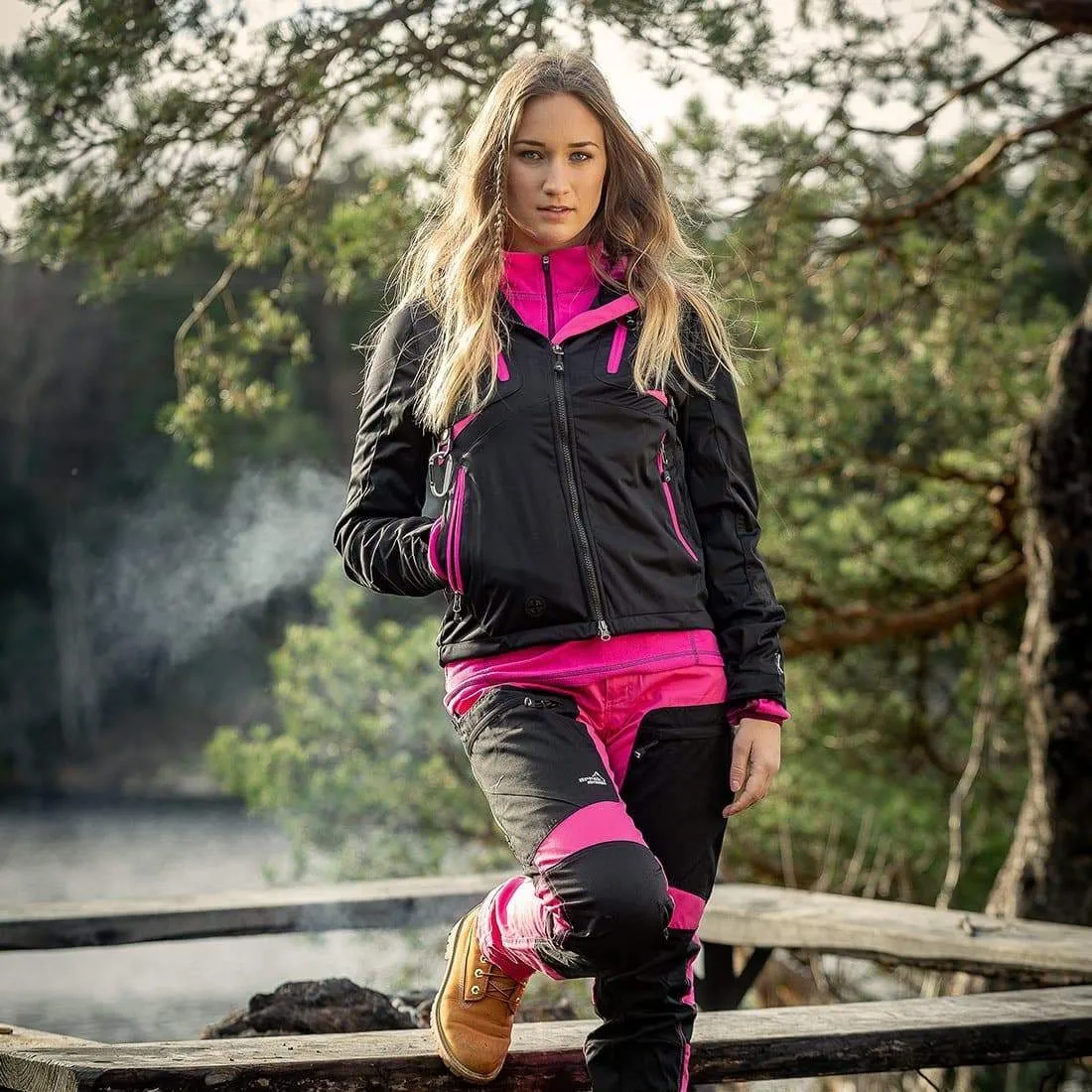 AKKA Lady Softshell Jacket (Black/Pink)