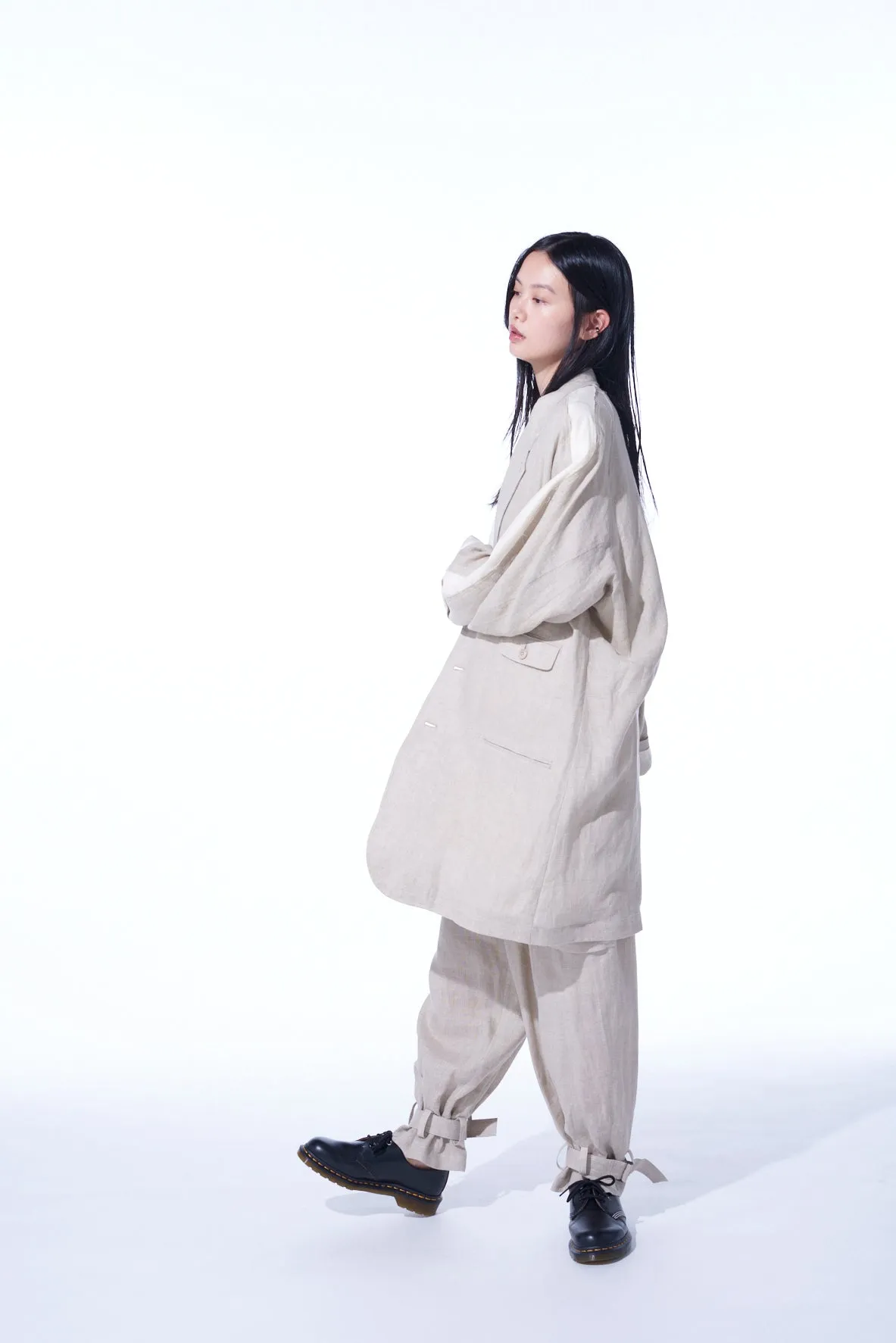 LINEN GAUZE DUAL FABRIC OVERSIZED RAGLAN SLEEVED JACKET WITH CUT-OUT DESIGN