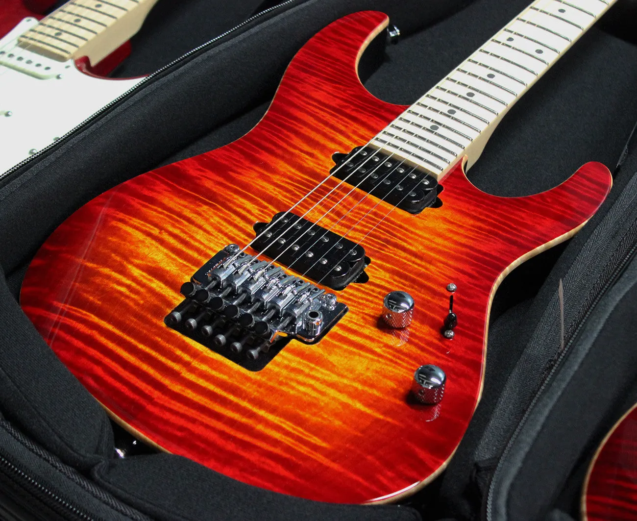 Suhr Modern Pro Guitar, Fireburst, Maple, HH, Floyd Rose