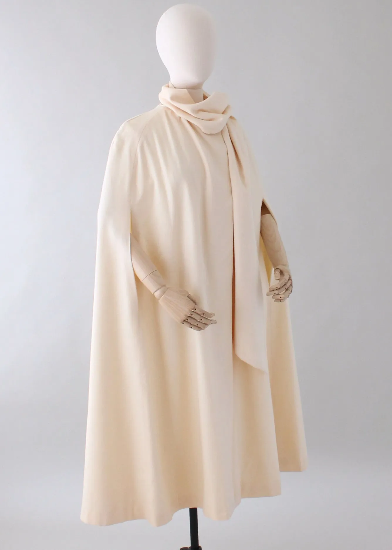 Vintage 1970s Winter White Long Cape